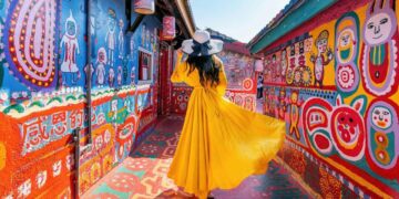 Cultural Immersion: Experience Authentic Travel