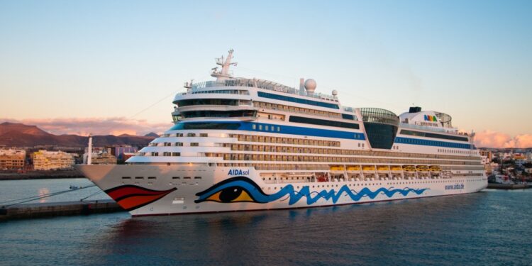 Master the Art of Crowd-Free Travel